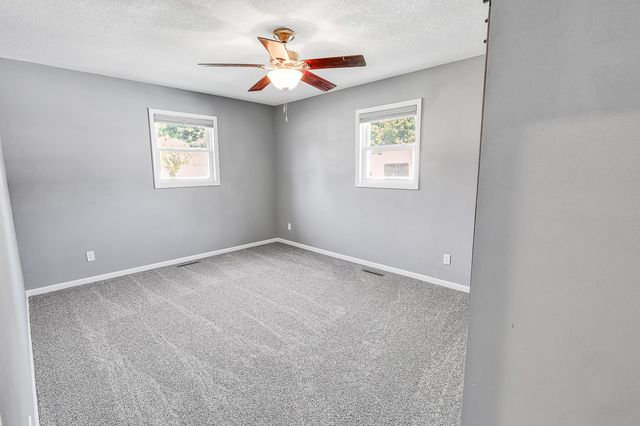 116 E 14th Street, Pella, IA 50219