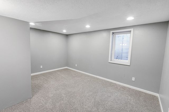 116 E 14th Street, Pella, IA 50219