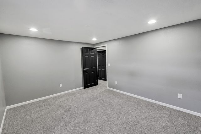 116 E 14th Street, Pella, IA 50219