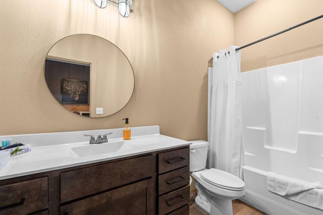 161 Branson Cove Boulevard 59, Hollister, MO 65672