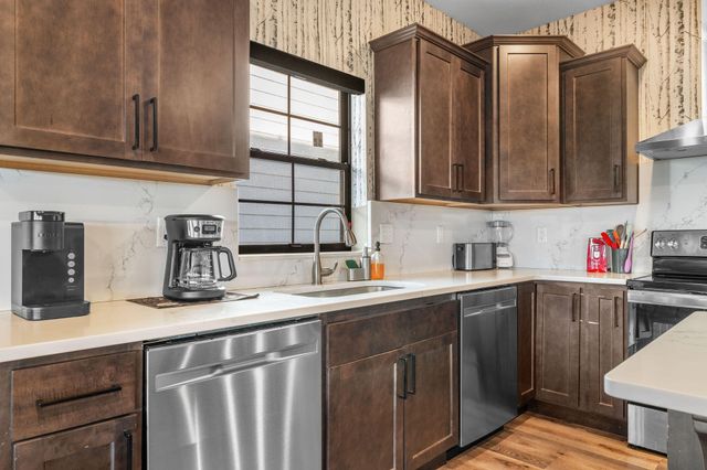 161 Branson Cove Boulevard 59, Hollister, MO 65672