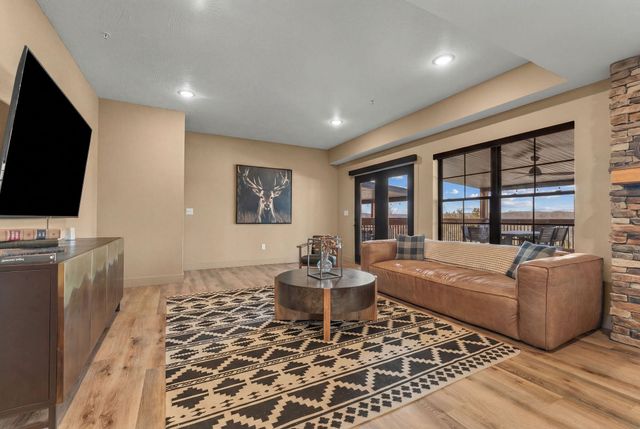 161 Branson Cove Boulevard 59, Hollister, MO 65672