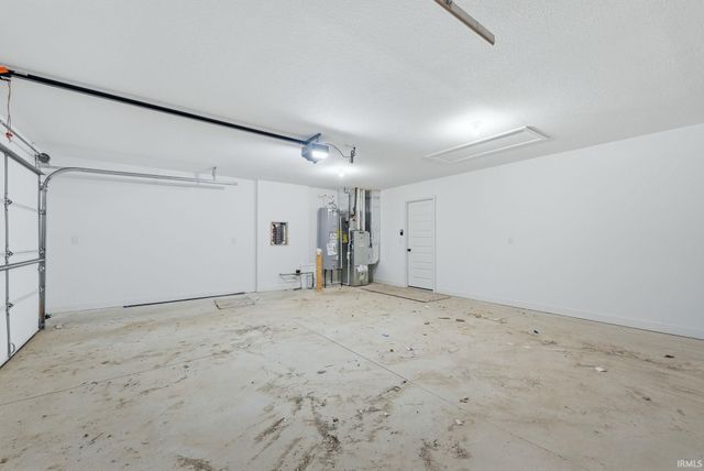 988 Arthur Heights Drive, Fort Wayne, IN 46818