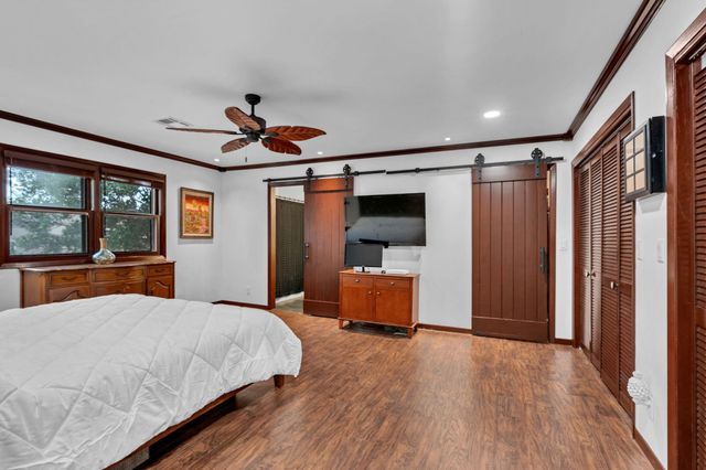 10238 W Alamo Ct, Wichita, KS 67212