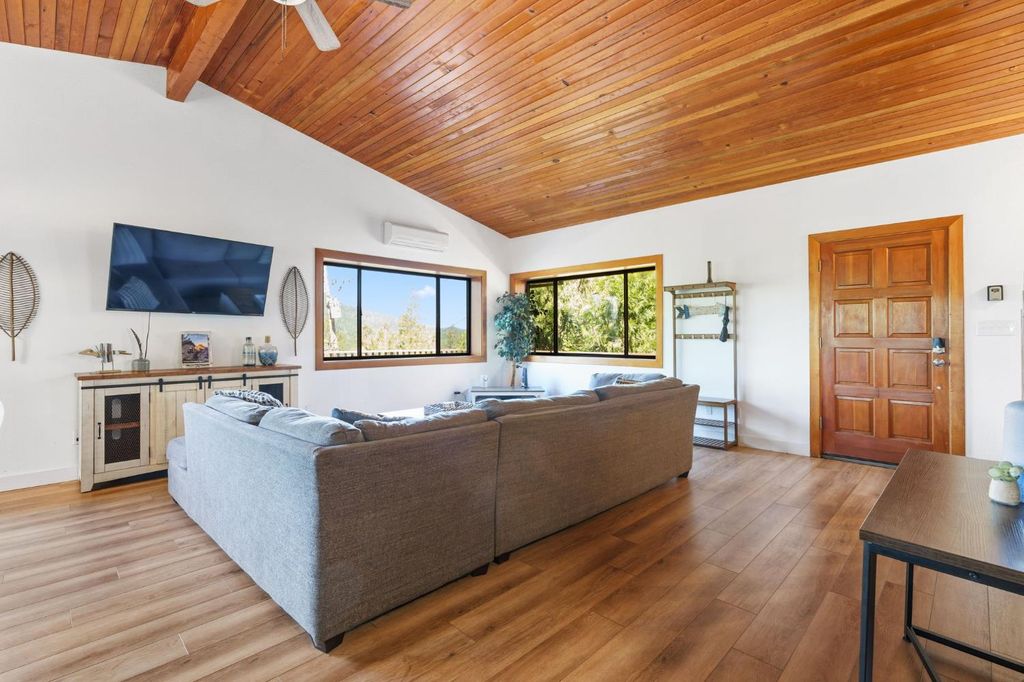 Image 11 of property listing at 56406 Marina View Way, Bass Lake, CA 93604