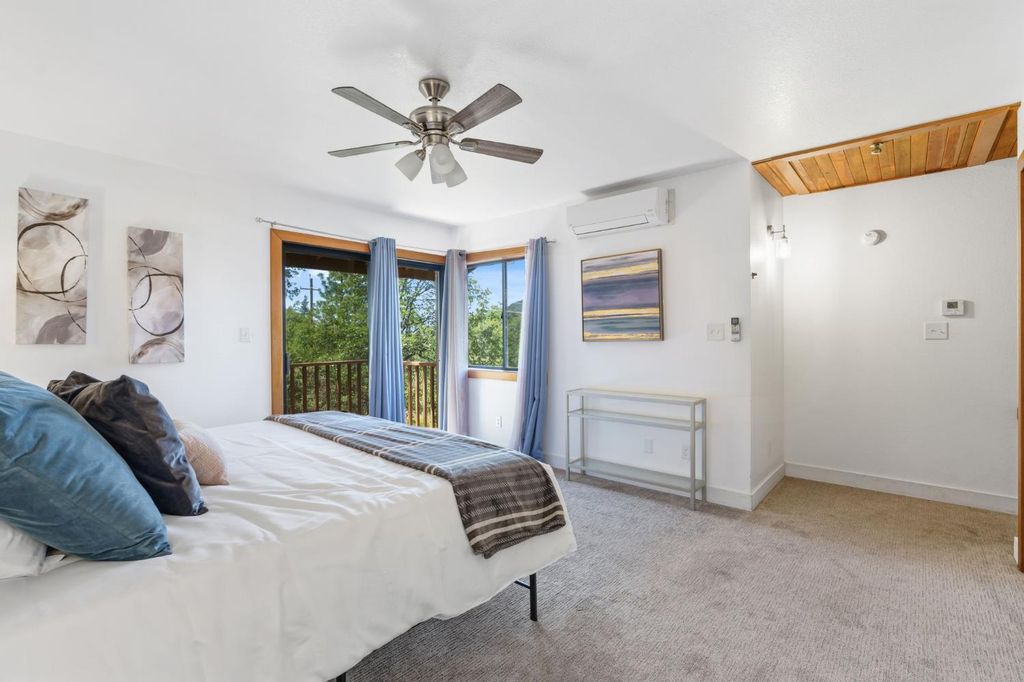 Image 25 of property listing at 56406 Marina View Way, Bass Lake, CA 93604