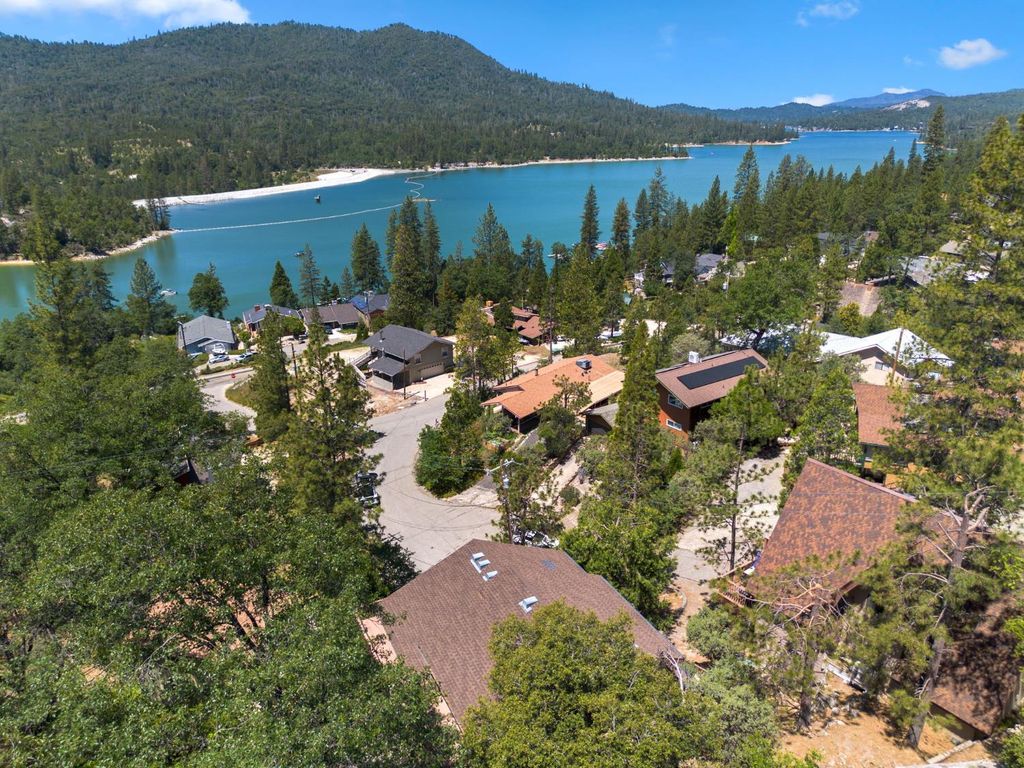 Image 45 of property listing at 56406 Marina View Way, Bass Lake, CA 93604