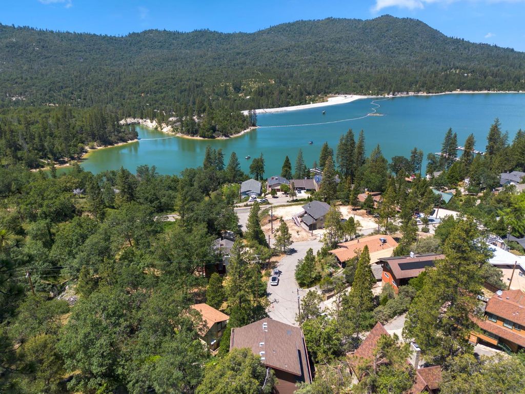 Image 46 of property listing at 56406 Marina View Way, Bass Lake, CA 93604