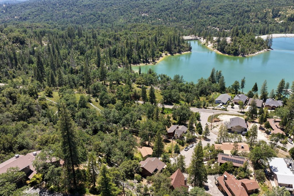 Image 66 of property listing at 56406 Marina View Way, Bass Lake, CA 93604
