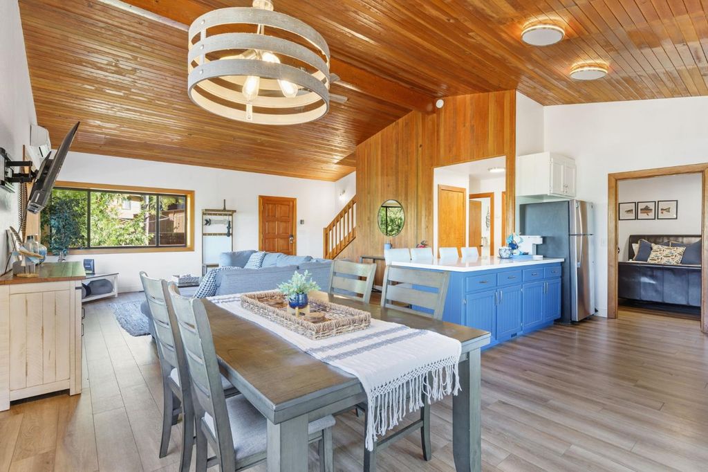 Image 9 of property listing at 56406 Marina View Way, Bass Lake, CA 93604