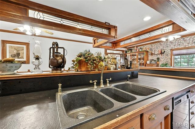 13 Pcr 351, Perryville, MO 63775