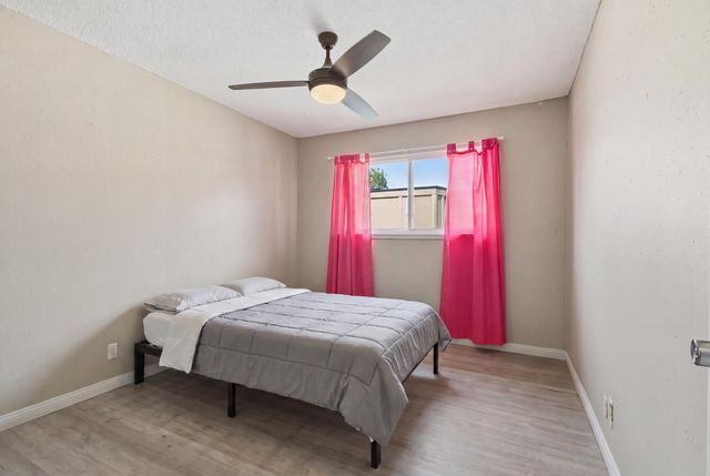 4867 E Leisure Avenue, Fresno, CA 93727