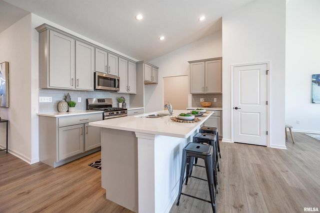 Lot 8 Faiths Way, Bettendorf, IA 52722