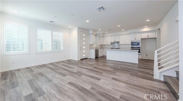 624 Cultivate, Irvine, CA 92618