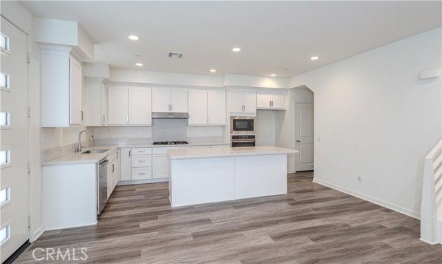 624 Cultivate, Irvine, CA 92618