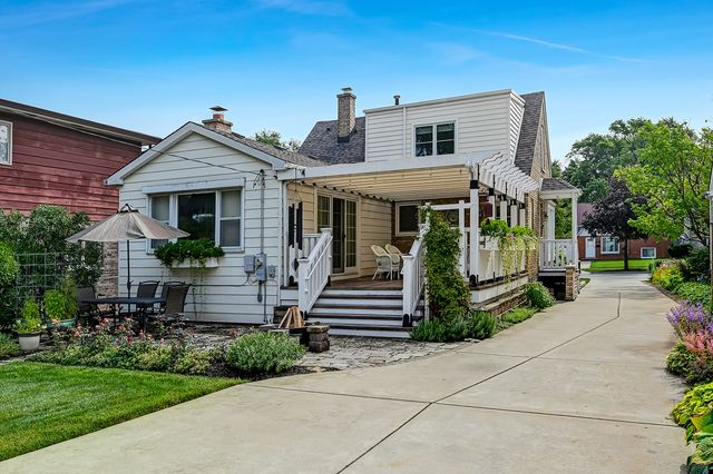 4622 Gilbert Avenue, Western Springs, IL 60558