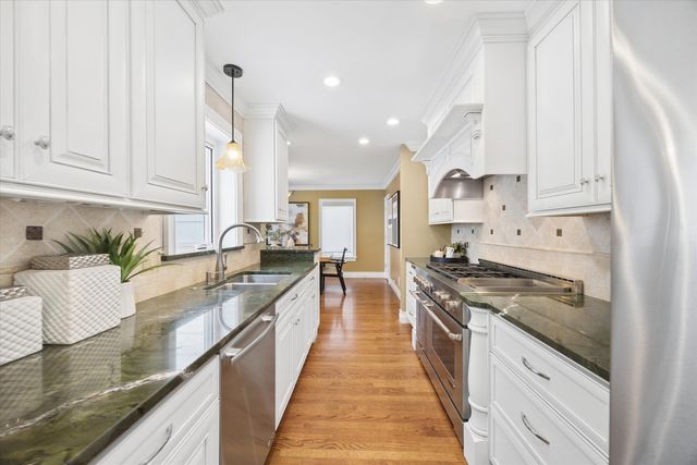 4622 Gilbert Avenue, Western Springs, IL 60558