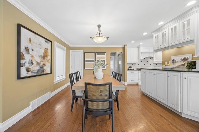 4622 Gilbert Avenue, Western Springs, IL 60558