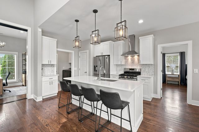 221 Downeymeade Dr, Nashville, TN 37214