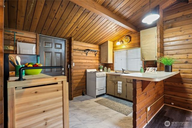 2806 Bona Vista Drive SW, Olympia, WA 98512