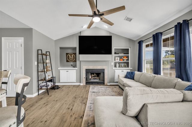 25115 S Hackamore Road E, Claremore, OK 74019