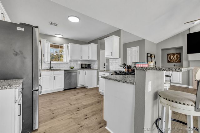 25115 S Hackamore Road E, Claremore, OK 74019