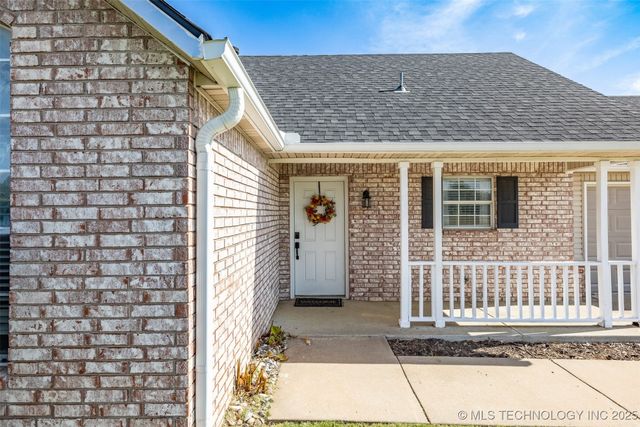25115 S Hackamore Road E, Claremore, OK 74019