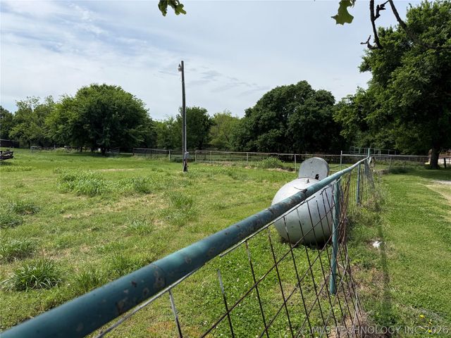 402151 W 3200 Road, Ramona, OK 74061