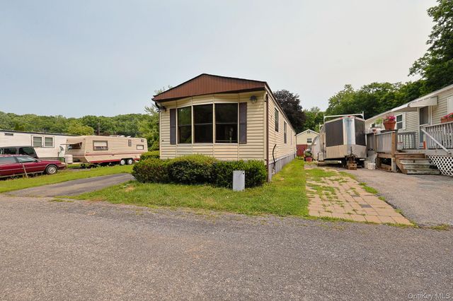 63 Tanglewood Road, Hopewell Junction, NY 12533