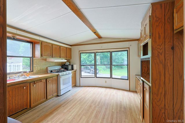 63 Tanglewood Road, Hopewell Junction, NY 12533