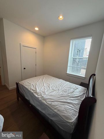 2933 E THOMPSON ST, Philadelphia, PA 19134