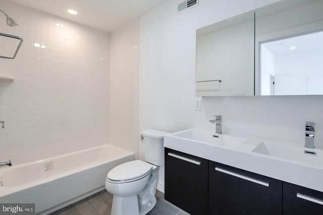 2933 E THOMPSON ST, Philadelphia, PA 19134