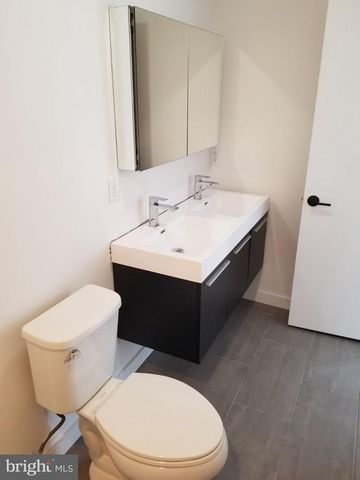 2933 E THOMPSON ST, Philadelphia, PA 19134