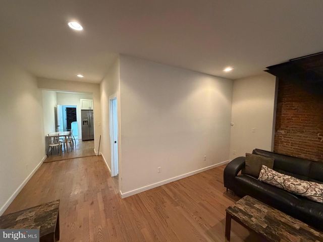 2933 E THOMPSON ST, Philadelphia, PA 19134