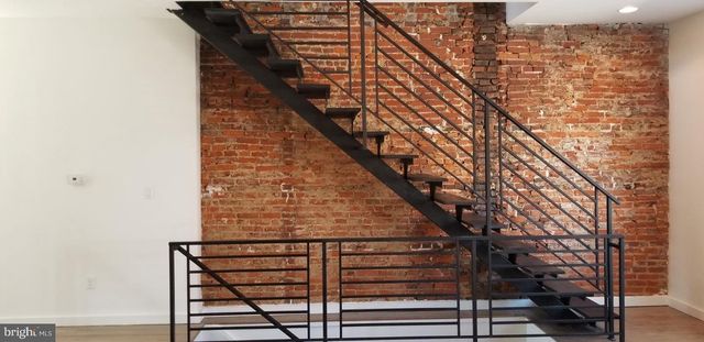 2933 E THOMPSON ST, Philadelphia, PA 19134