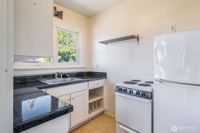 746 10th Avenue E, Seattle, WA 98102