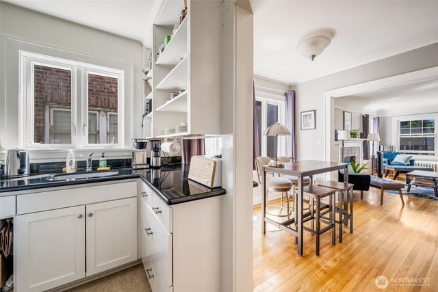 746 10th Avenue E, Seattle, WA 98102