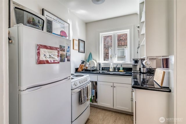 746 10th Avenue E, Seattle, WA 98102