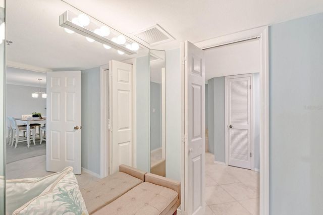 550 FLAMINGO DRIVE 202, Venice, FL 34285