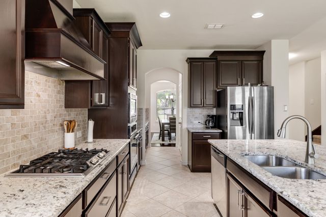 1017 Rose Garden Drive, Little Elm, TX 75068