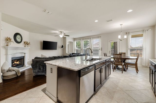 1017 Rose Garden Drive, Little Elm, TX 75068