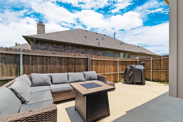 1017 Rose Garden Drive, Little Elm, TX 75068