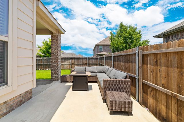 1017 Rose Garden Drive, Little Elm, TX 75068