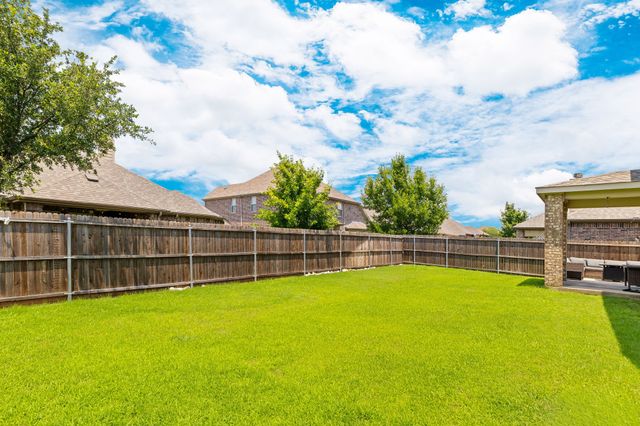 1017 Rose Garden Drive, Little Elm, TX 75068
