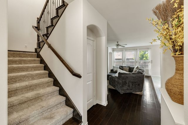 1017 Rose Garden Drive, Little Elm, TX 75068