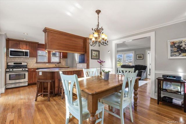 280 Knollwood Road, White Plains, NY 10607