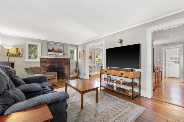280 Knollwood Road, White Plains, NY 10607
