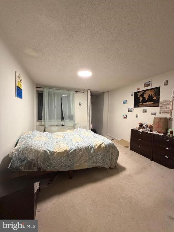Image 4 of property listing at 4515 WILLARD AVE #2415S, Chevy Chase, MD 20815