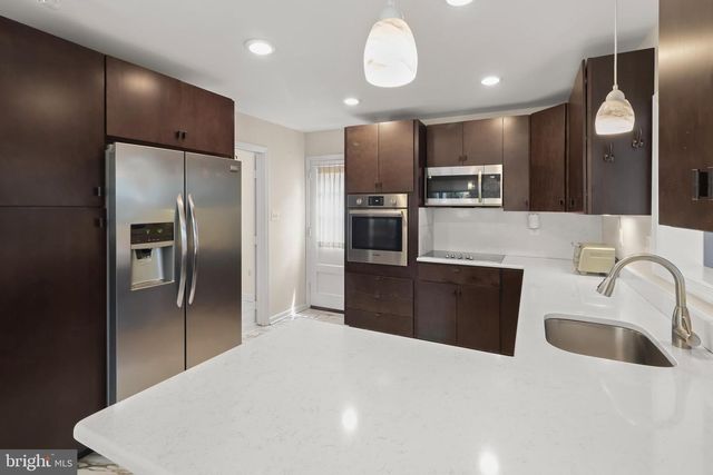 11400 CLOVERHILL DR, Silver Spring, MD 20902