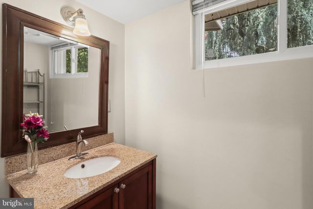 11400 CLOVERHILL DR, Silver Spring, MD 20902
